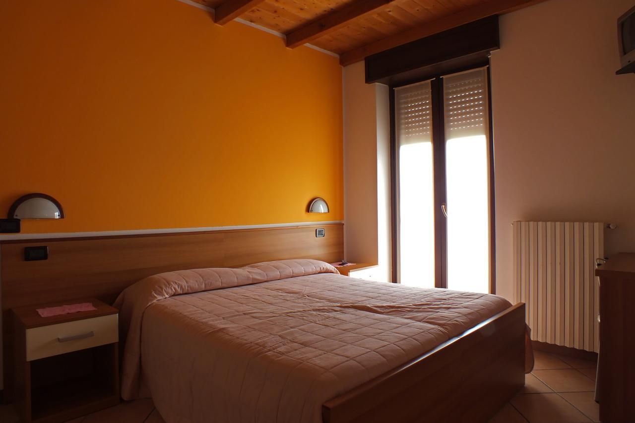 Albergo Ristorante Innocenti Ardenno Экстерьер фото